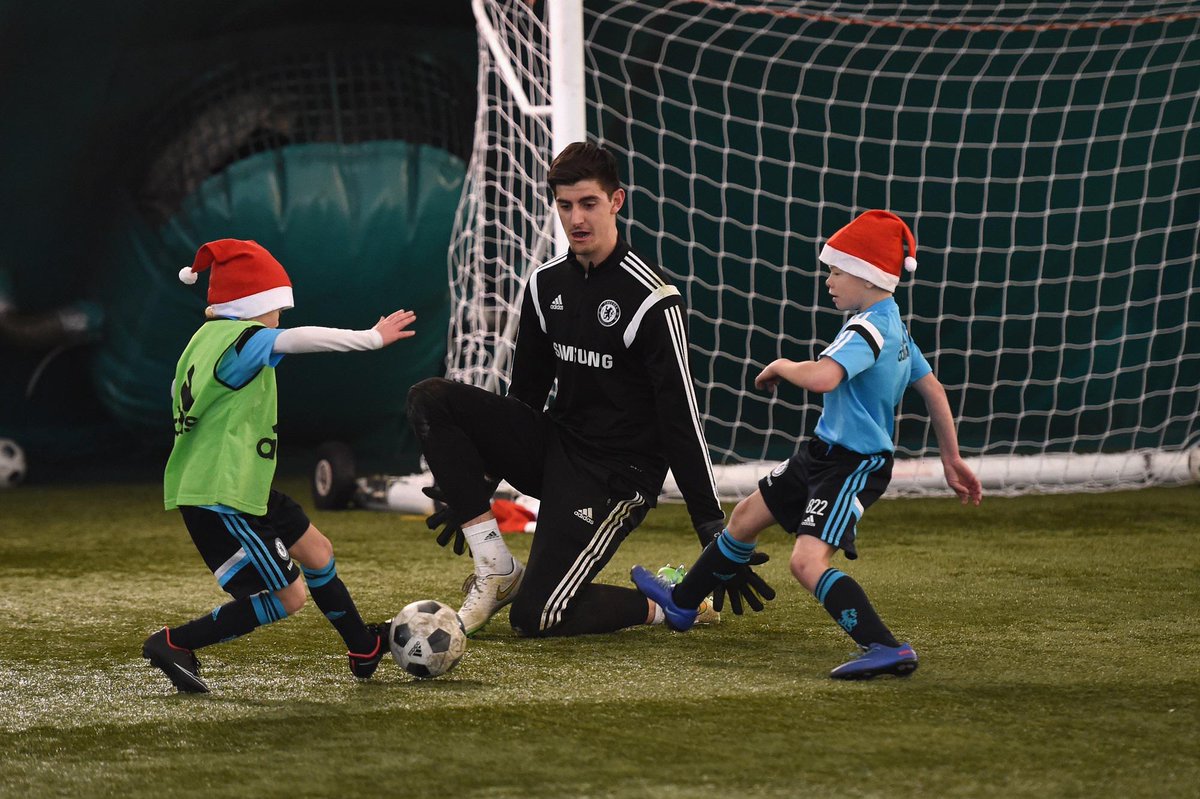 ChelseaFC's tweet photo. .@thibautcourtois makes the save... #CFC http://t.co/5XUlhmoegh