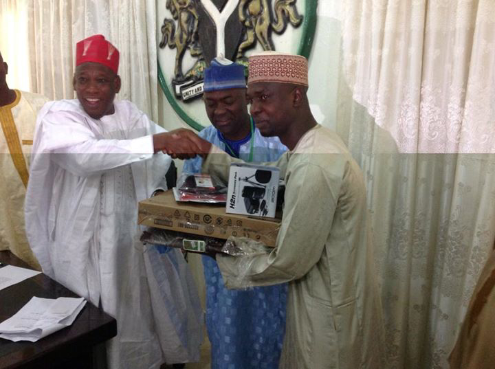 Gandujecharity's tweet photo. Kano #APC Governorship Flagbearer Dr. #Ganduje donated working equipments to selected hardworking journalists in Kano http://t.co/r7KSoxfxdL