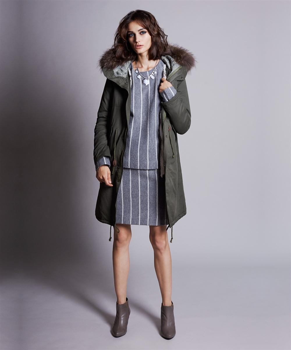 カリーナ No Twitter 尻エリカさん主演のドラマのファーストクラス2 衣装 第9話 川島レミ絵役の菜々緒 ななお さんが着用していた衣装 ストライプセットアップ Http T Co Ns0b3piajp ファーストクラス 菜々緒 ファッション Http T Co Euksz6pcve