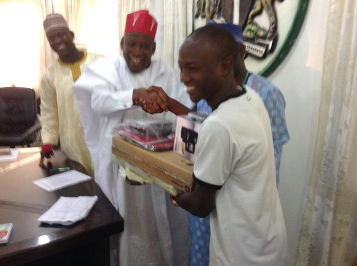 Gandujecharity's tweet photo. Kano #APC Governorship Flagbearer Dr. #Ganduje donated working equipments to selected hardworking journalists in Kano http://t.co/So9KwpwcFa