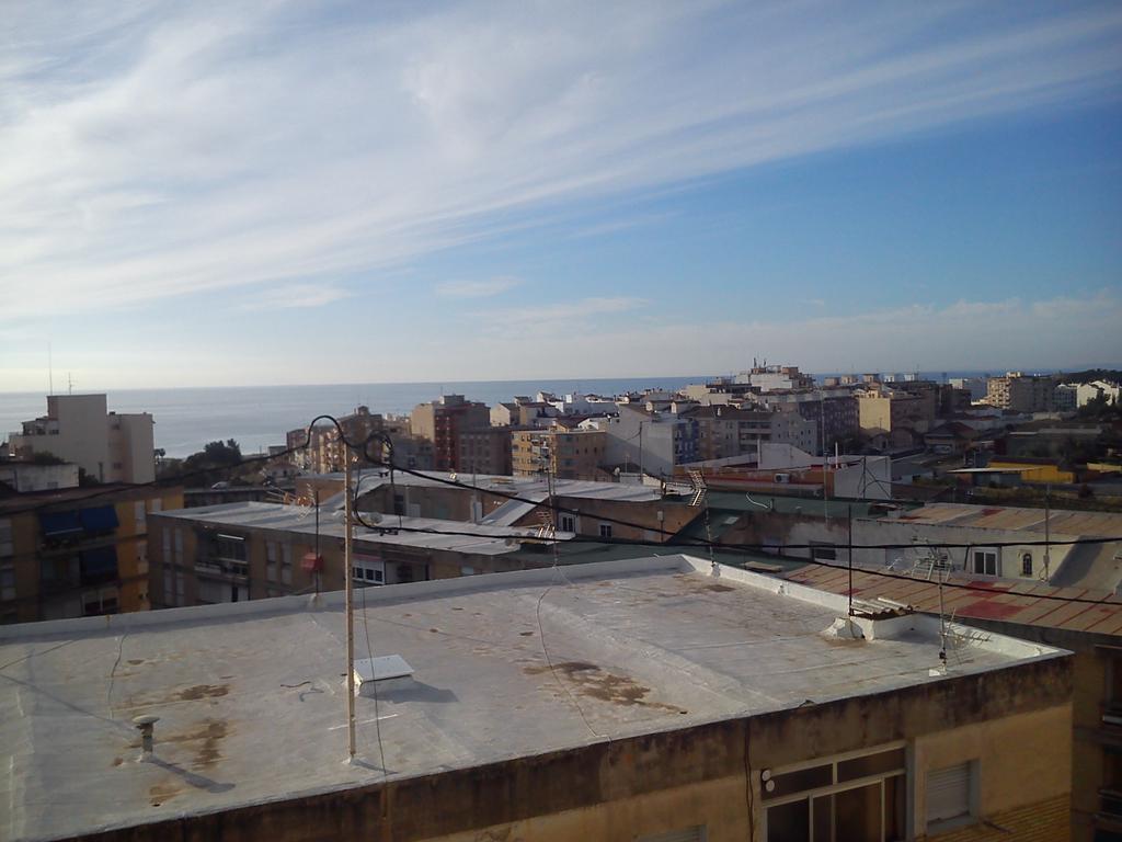 jorge96mr's tweet photo. Bon dia pel matí! Esta noche es Nochebuena y mañana es Navidad...! http://t.co/xbAhGOIUAG