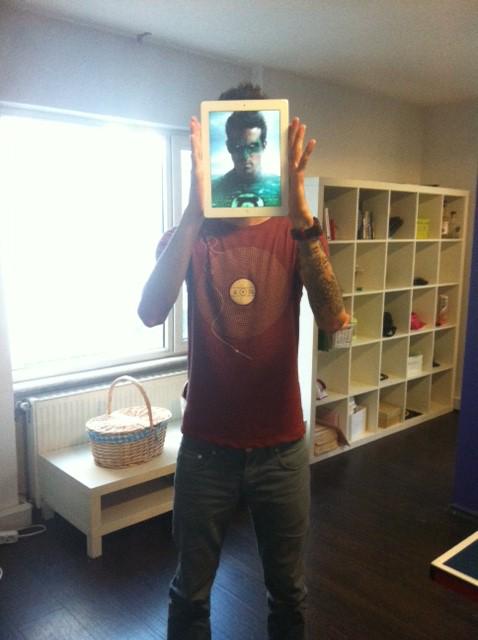 #SpectrumlaFilmGibiBirYıl etiketi ile izlediğin filmin afişinin önünde bunun gibi poz ver, bize gönder!