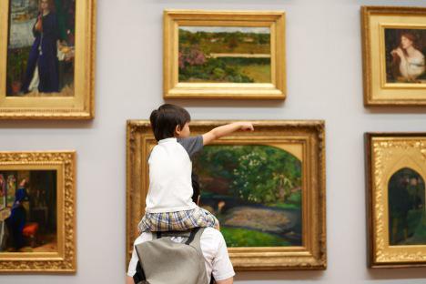 Tate's tweet photo. Happy holidays everyone! Here's the best things to do at Tate &amp; beyond this Xmas http://t.co/9xeZ6Ute8R http://t.co/GyqzalsVtP