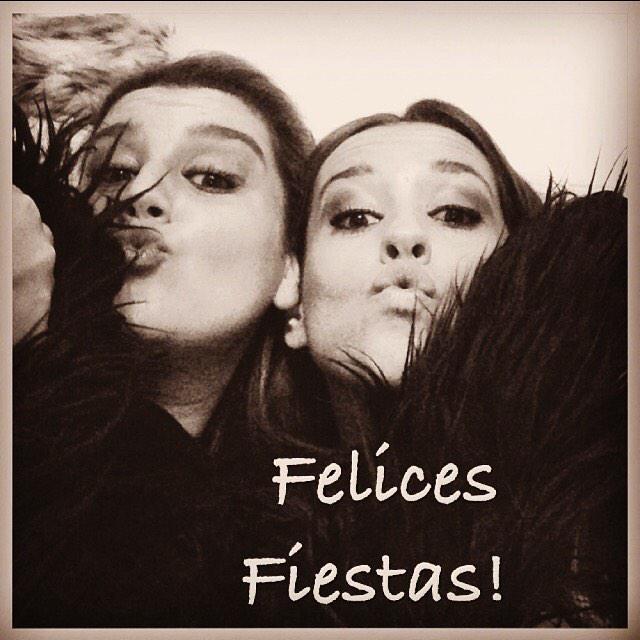 AnitRuiz's tweet photo. Feliz Navidad!! @Sanruiort  Salud!! 💖💋💋 http://t.co/mAd5CkvHeS