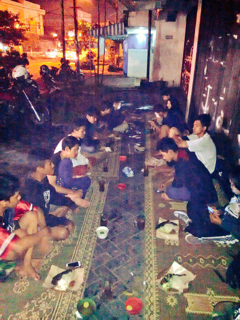FloorRide's tweet photo. Abis latian semalem ni kakaak. :) 
Akhirnya. Kenyaaaaaang. http://t.co/cPUi4K2Etz