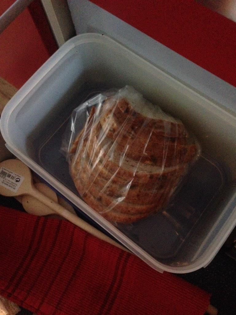AR1904's tweet photo. @ihrzu @LillyPutz76 sehet und staunet  😁 #brotgate http://t.co/XMPG3WuxIH