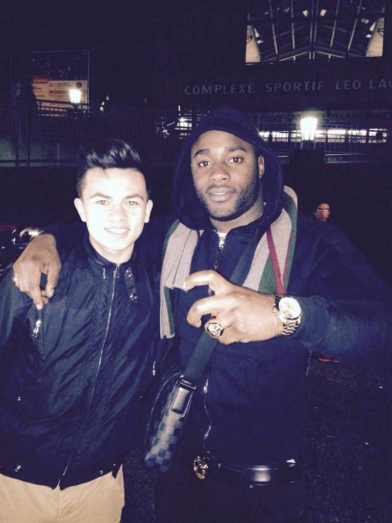Nokpi592's tweet photo. Avec le frero @GRADIDUR http://t.co/BRGRAByBNG