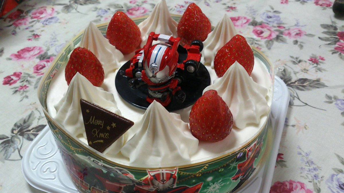 rin_0109's tweet photo. 今年のケーキキャラデコ…！？ http://t.co/CVQaxZKNAC