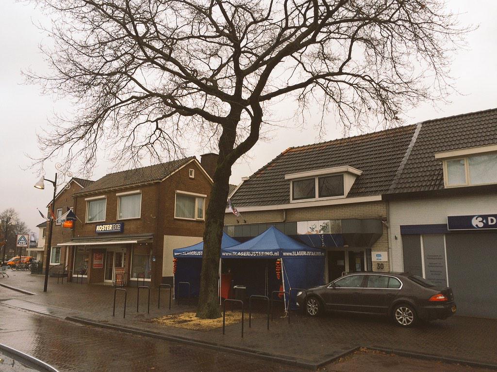 ducoscholtanus's tweet image. Vandaag warme chocolademelk in de #Kerkstraat bij @anskosternl, @DriComComputers en @SezaModa #welkom