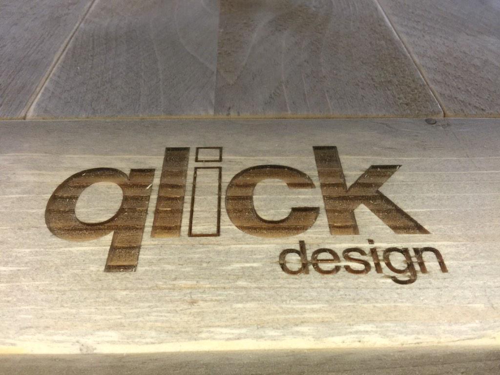 QlickDesign's tweet image. Qlickdesign is bijna klaar voor 2015!! Wij wensen jullie fijne feestdag en een gezond 2015 🌲🎉