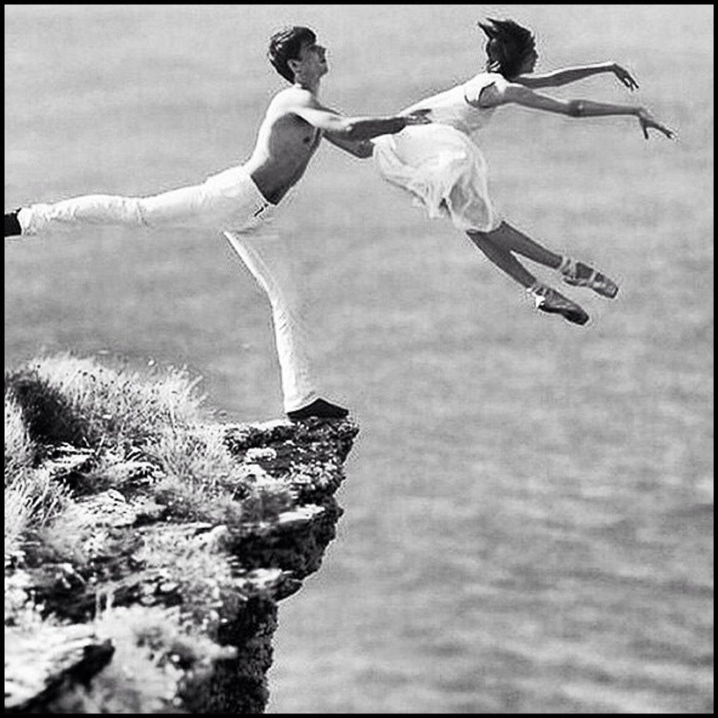 Nie czekaj. Spelniaj swoje marzenia I rob rzeczy niemozliwe. Caluje wszystkich bardzo goraco. Najlepszego. MM