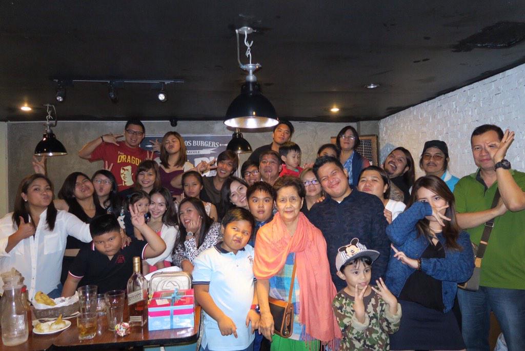 ashleyticzon's tweet photo. From our family to yours, Merry Christmas! 🎄🎉 @pinkcinnamom #MerryChristmasH15TORY http://t.co/3tWPg03ucI