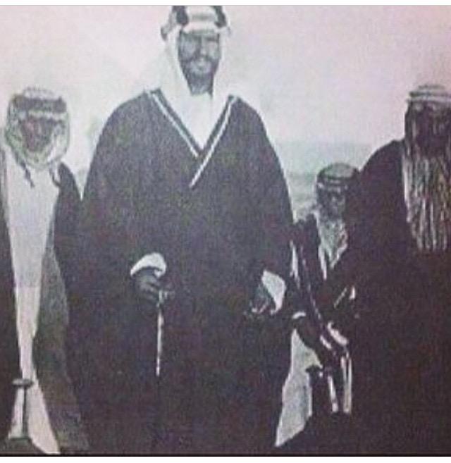 #الملك_عبدالعزيز وخلف بن ظبية الملعبي العازمي والأمير تركي الأول بن عبدالعزيز في هجرة ثاج ١٩١١ رحمهم الله