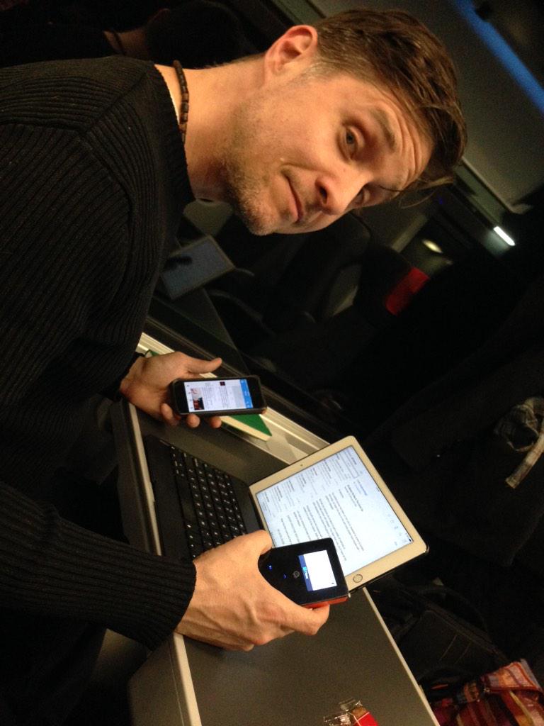 3Gmate's tweet photo. THX @someaudioguy &amp; his amazing gadgets @YuriLowenthal is working #trainfromViennatoPrague @3gmate http://t.co/TnAJ1E6Bjp @taraplatt