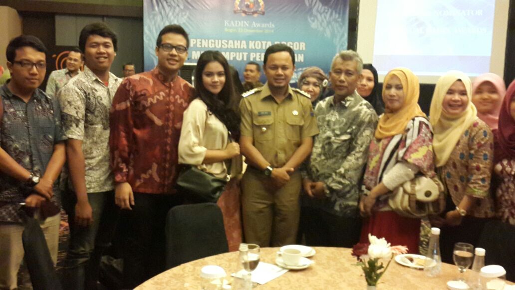 Nominasi "Young On Top" KADIN Awards Kota Bogor Nabila <a href="/nsbwz/">:)</a> Pengurus <a href="/HIPMIPT_BOGOR/">HIPMI PT BOGOR</a> | <a href="/BPPHIPMI/">HIPMI</a> <a href="/haidharwurjanto/">Haidhar Wurjanto</a>