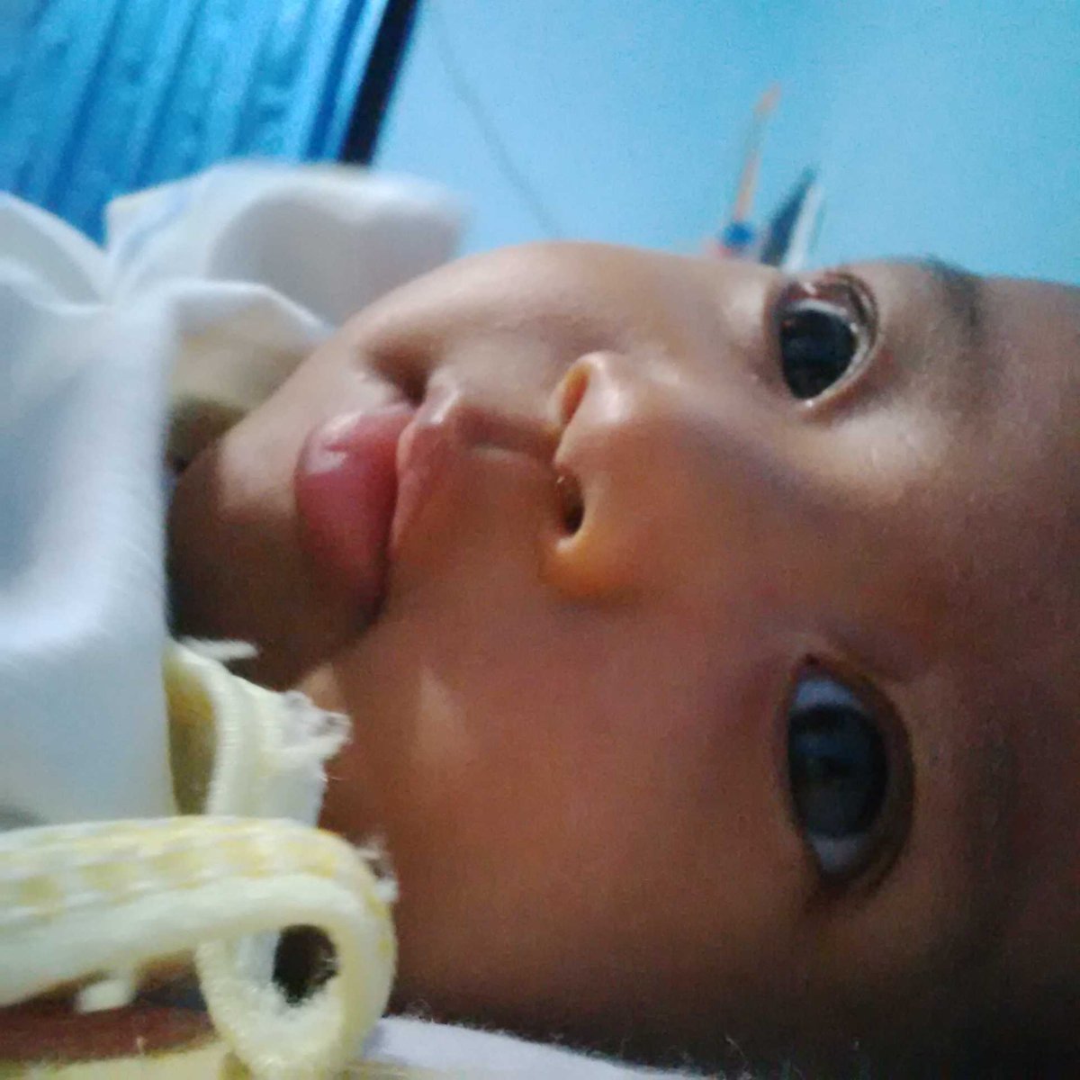 deTycka's tweet photo. Jam gini masi belok aja matanya.. bubo yuks mba geget :* http://t.co/7eaPUncqoI