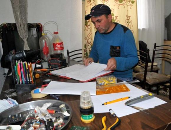 Sivaslı Mucitten Tasarruf Ettiren "Profesyonel Kat Kaloriferi" girisimhaber.com/post/2014/12/2… #mucit #tasarruf #enerji #ısı