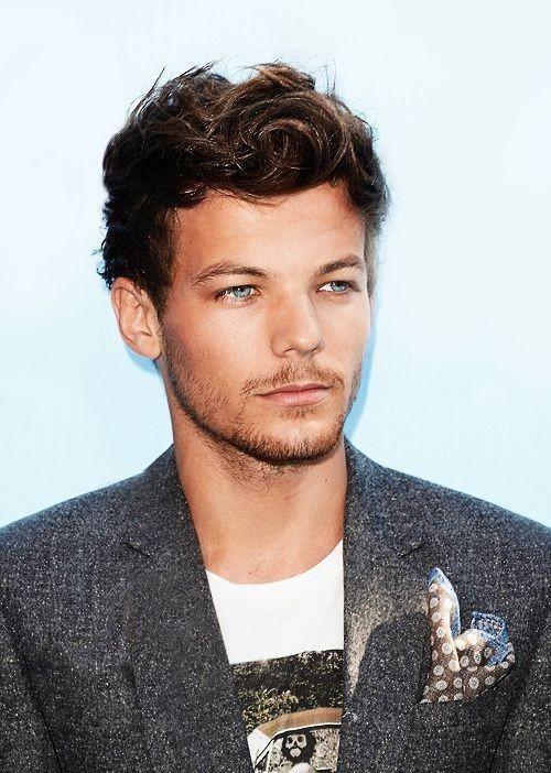 itsJustine_A's tweet photo. #23ReasonsWhyWeLoveLouis 21. bUT HE LOOKS LIKE A FREAKING DISNEY PRINCE ASFSDFZZFZSFZDGD http://t.co/lKpm4nUDPe