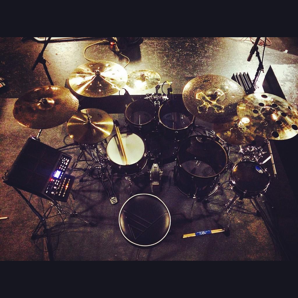 John_Relentless's tweet photo. Another awesome View of my kit! Three more Christmas shows to go! @YamahaDrums @TrexistCymbals @VaterDrumsticks http://t.co/UodlXJnjL5