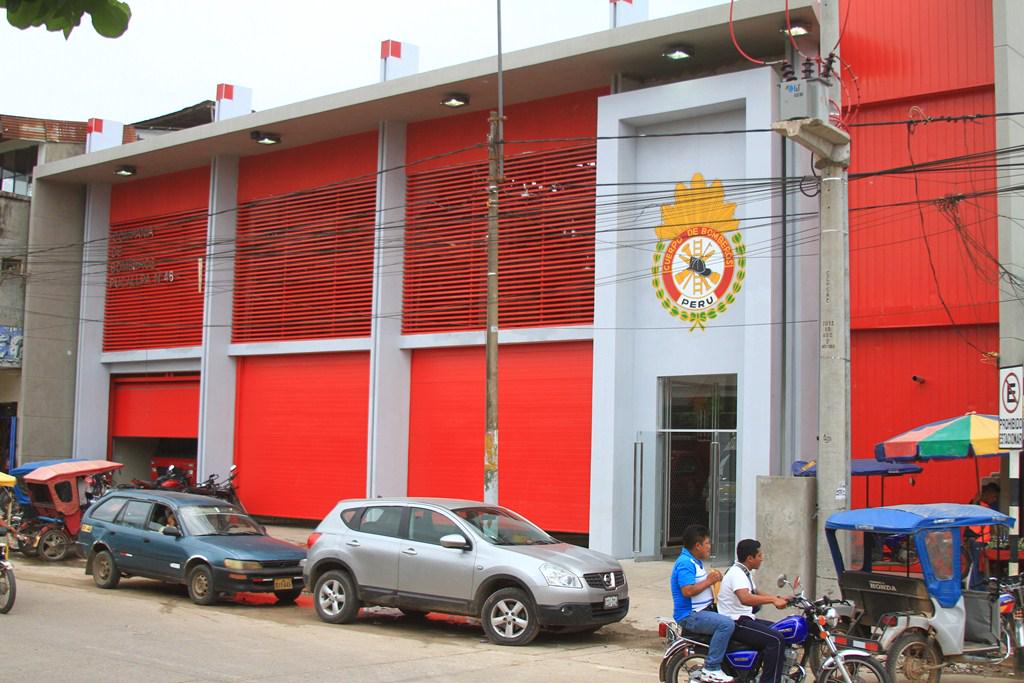 Regionucayali's tweet photo. Bomberos de Pucallpa cuentan con infraestructura e implementación y es comparada con las de Sudamérica y Europa. http://t.co/Y21cz2R8N6