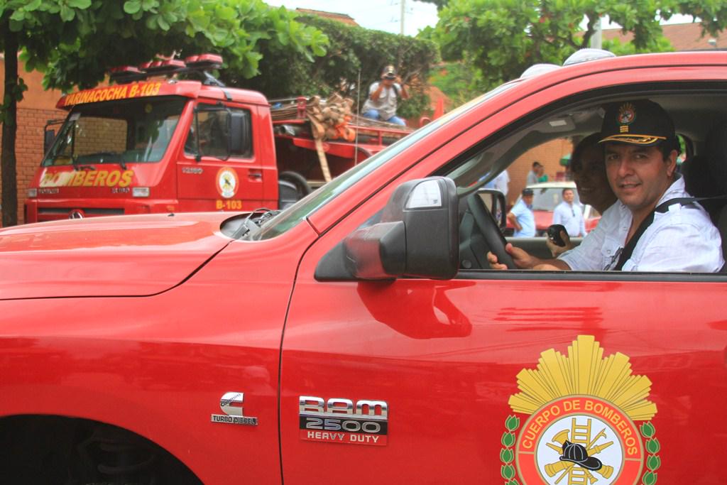 Regionucayali's tweet photo. Presidente @Regionucayali inauguró la Compañía de Bomberos de Pucallpa ,valorizada en 8 millones 635 mil Nuevos Soles http://t.co/3k9N6hf2fs