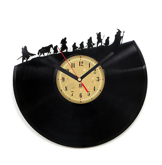kevin_chung's tweet image. These vinyl record clocks from Greg Durt are outstanding! etsy.me/1sYppGz
