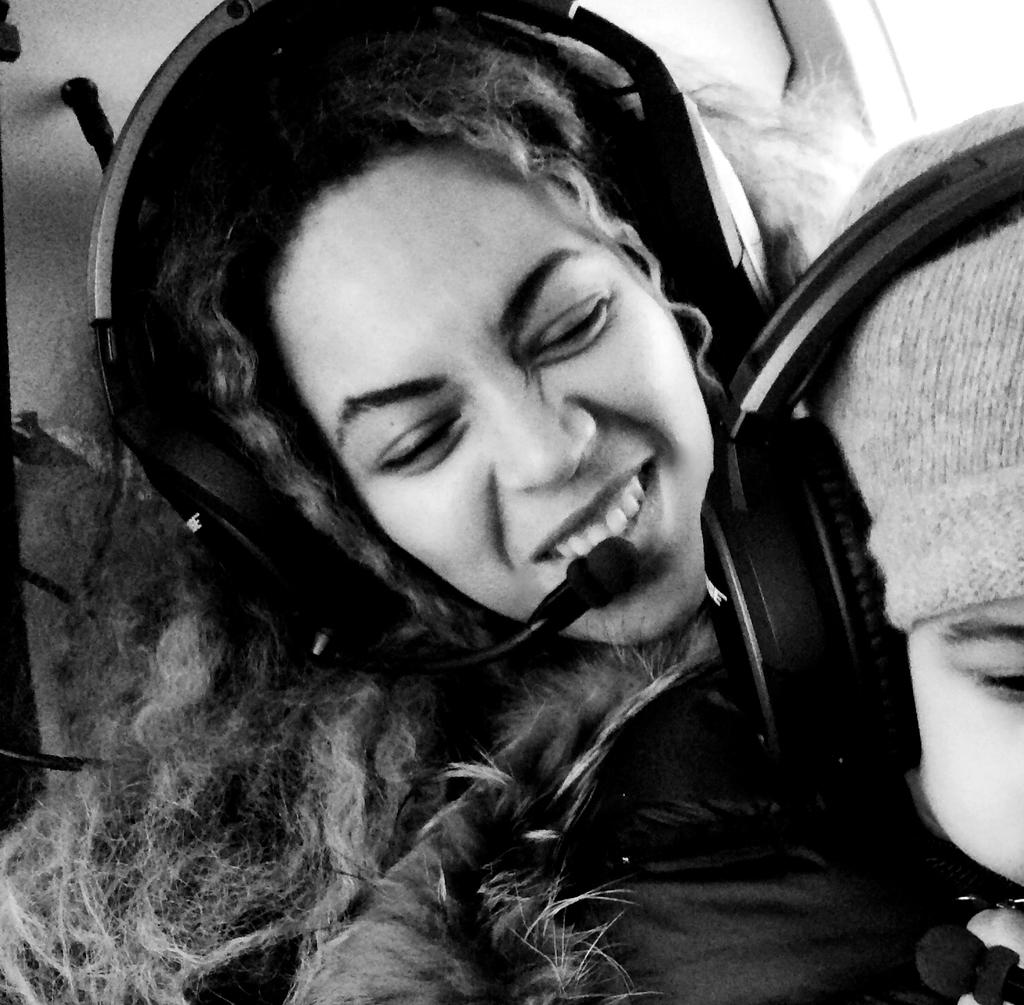 BeyonceVibe's tweet photo. #Iceland
Début décembre
http://t.co/mWhAiYgbvb http://t.co/EC4vbI4Loc