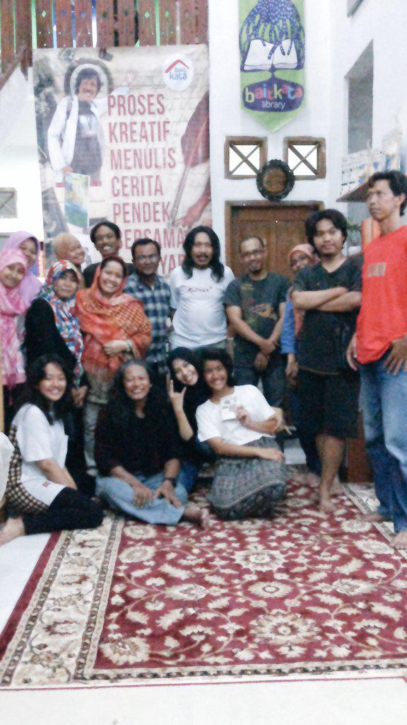 Srmoga bisa membantu mbak. "<a href="/iffharis/">iffa suraiya haris</a>: Terima kasih sdh hadir di Bait Kata Lib. Kegilaan pikiran.. @arifgumantia "