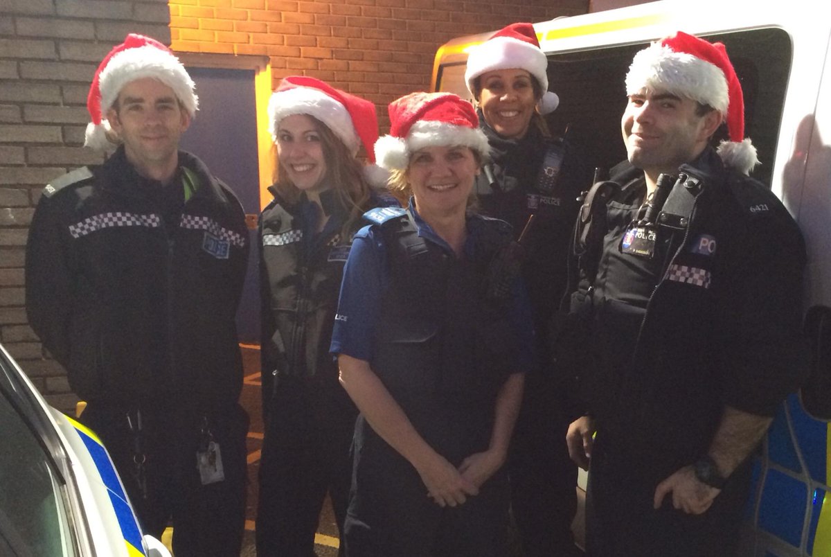 TVP_ChiltSBucks's tweet photo. Merry Christmas from Amersham, Chesham, Missenden, Chalfonts Neighbourhoods. Wishing you safe&happy holidays.
#P6553 http://t.co/6dCKpSZ3O7