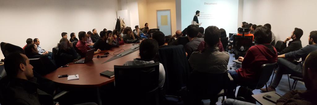 denizoktar's tweet image. @VNGRS olarak organize etmeye basladigimiz YTU tech talks un 1. Etkinligi basladi. @onuralptaner ile elastic search.