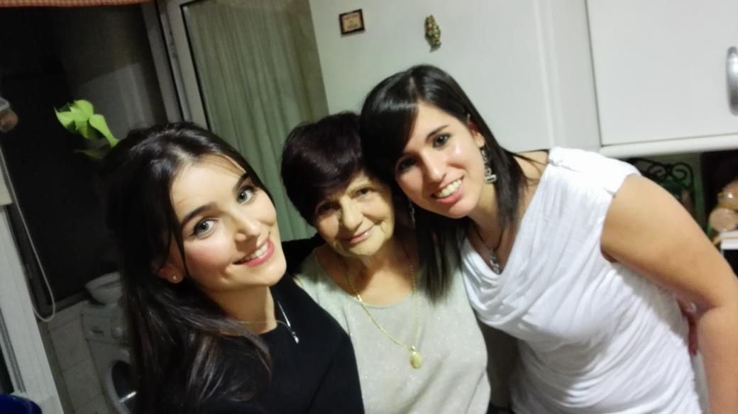 MiguiEagle's tweet photo. Bellezones familiares! http://t.co/KUch5CQ14k