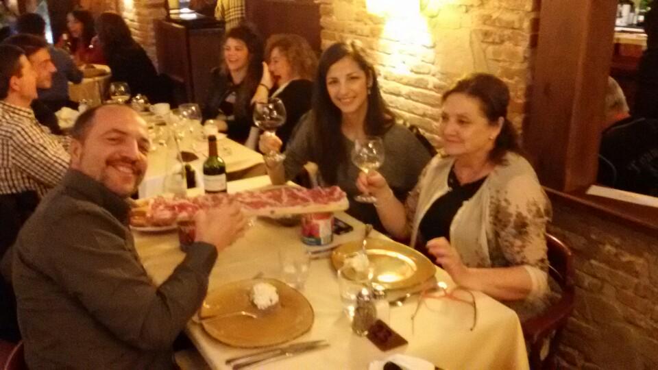 Xeniatb's tweet photo. Sopar en familia! (@ Taberna del Cura in Barcelona, Spain) https://t.co/MryUbxIgfg http://t.co/tmoiP8lVJ2