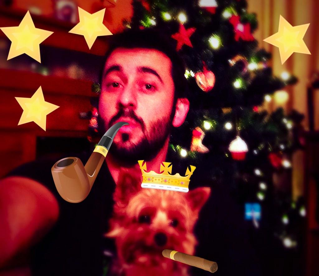 Javi_Sancho_'s tweet image. ¡Felices fiestas! #ConFlow #Reggancicos #MueveMami