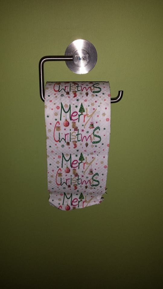 Raffaraps's tweet photo. #merrychristams #toilet #difficultyear #letsforgetaboutit http://t.co/f6q20dYQ0A