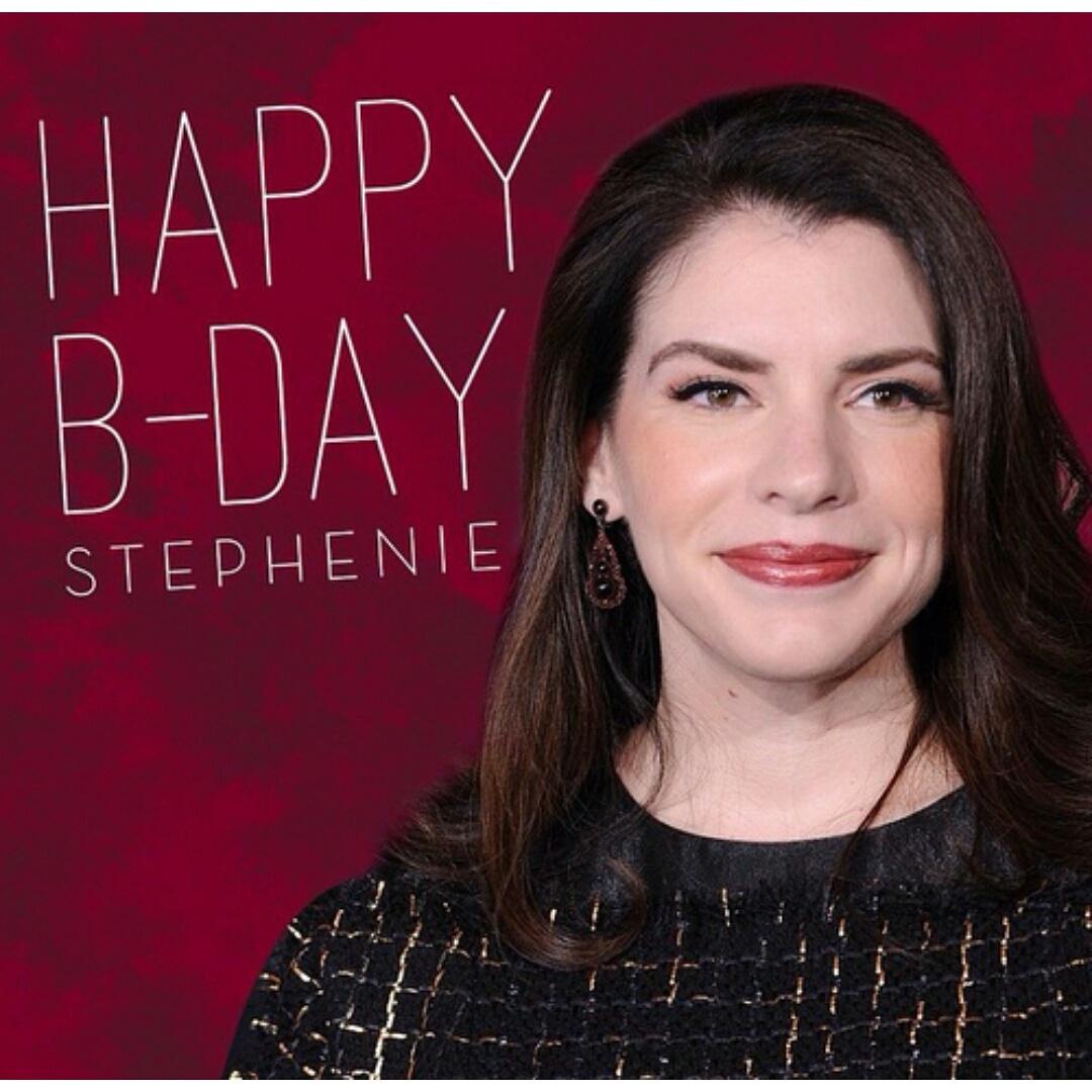 HAPPY BIRTHDAY STEPHENIE MEYER! Thank you for creating this wonderful universe     