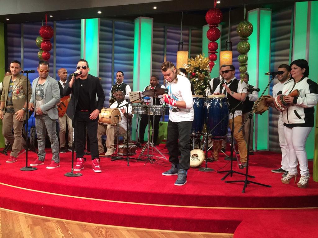 GEVENTOSPR's tweet photo. Estamos en vivo @DiaaDiaPR x @TelemundoPR #elritmoqueprende de @GrupoKarisPR y @BARRETOYSUPLENA @garcialidda http://t.co/XK9Ldq9oup