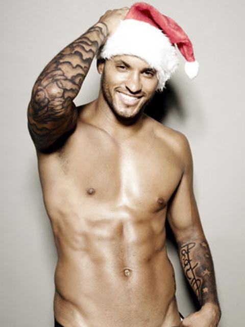 The_Book_Queen's tweet photo. Maybe you prefer a killer smile from this Santa with tatts . . . @herdingcats2012 #BloggerBattles #ManWars http://t.co/t1vD05AkID