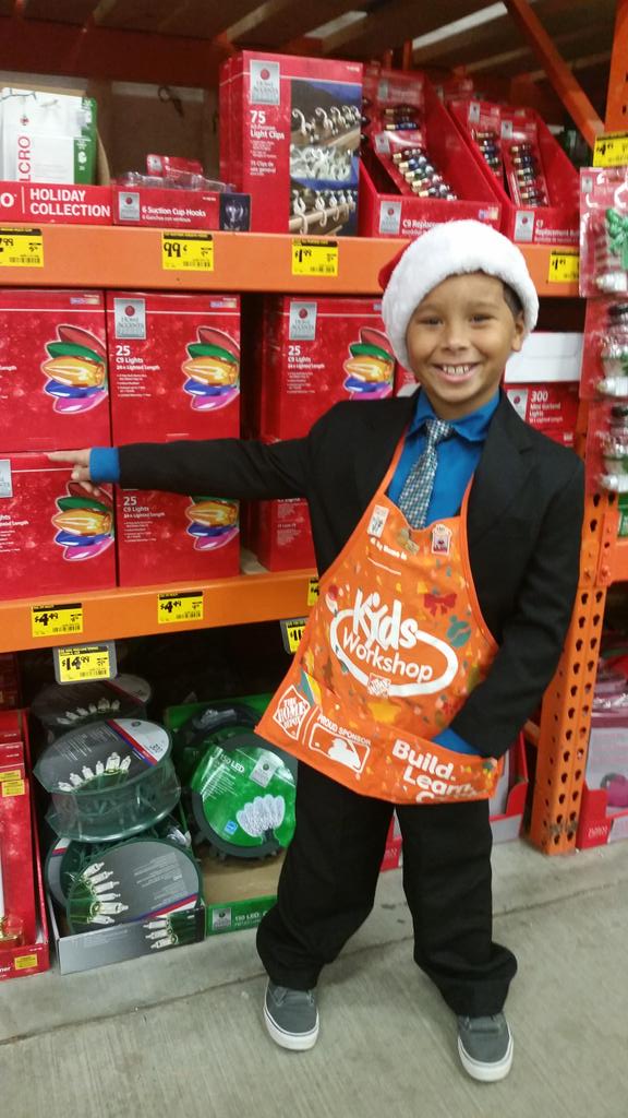 eglinton48's tweet photo. Walked today by mini Rocky Williams hah! Great kid. "Yes sir,spread to fill." @RoWilliams1 @Fuerstenberg15 http://t.co/epwz7Q7AST