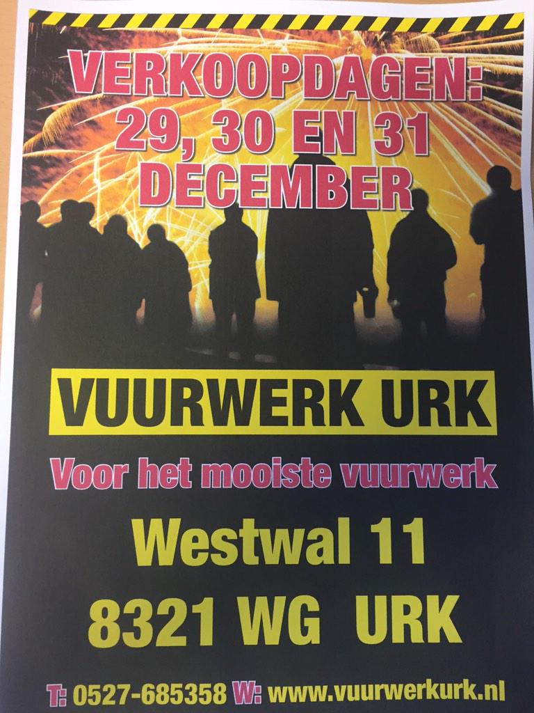 vuurwerkurk's tweet photo. 1100 volgers!! Maandag gaan we een winnaar loten, deze kan dan meteen langskomen! Iedereen fijne feestdagen. http://t.co/9e7sSnbGKZ