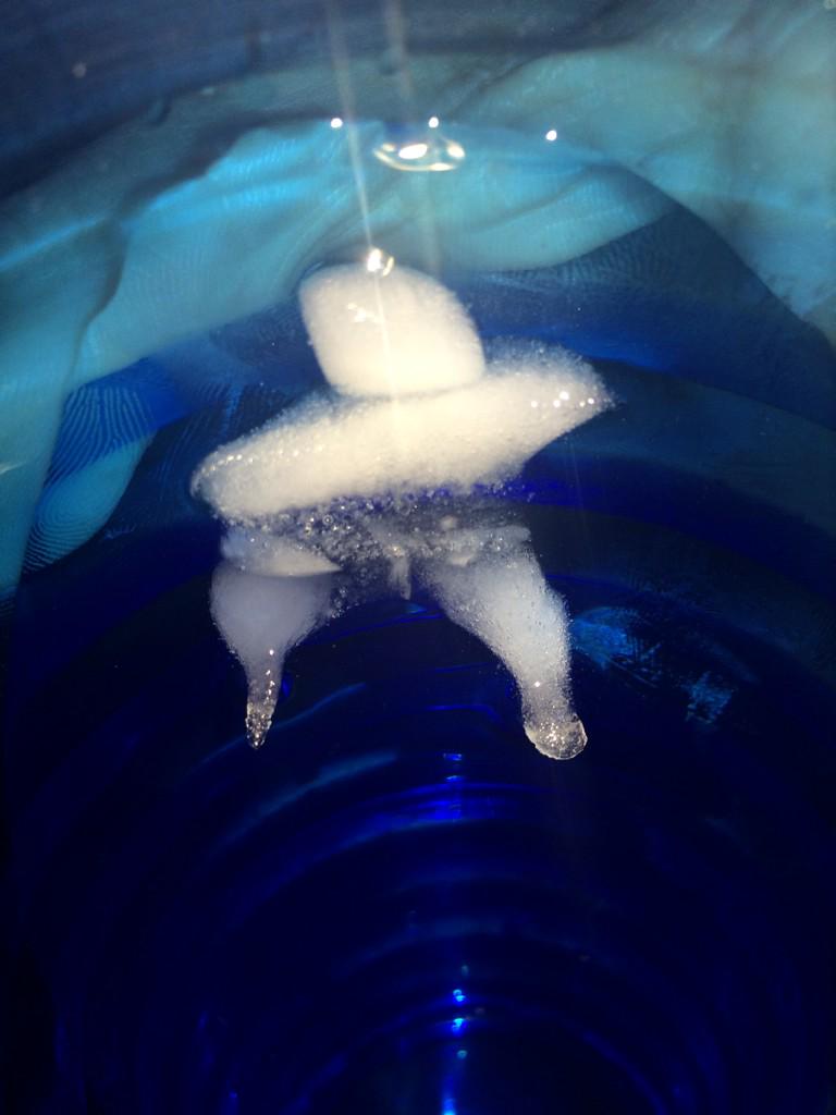 Cmillie21's tweet photo. I feel like my ice cube lookin back at me like mannn wasssup maann http://t.co/v8tNleAxym