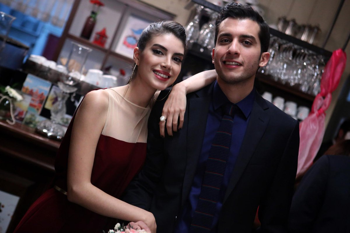 KacakGelinler's tweet photo. 26. Bölümün en güzel fotoğrafları sizlerle :)
Yeni bölüm yarın akşam 20:00'da @tv8 'de !
| http://t.co/2A2Nsnwbzd | http://t.co/lwZBVqgjwX