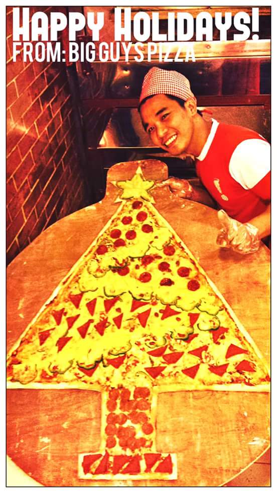 DaneEneria's tweet photo. @ranzkyle Raaaaaaanz Merry christmas  agaain and again and again 😂😂😂🎉🍕🍕🍕🍕 http://t.co/hyTF4D6Uth