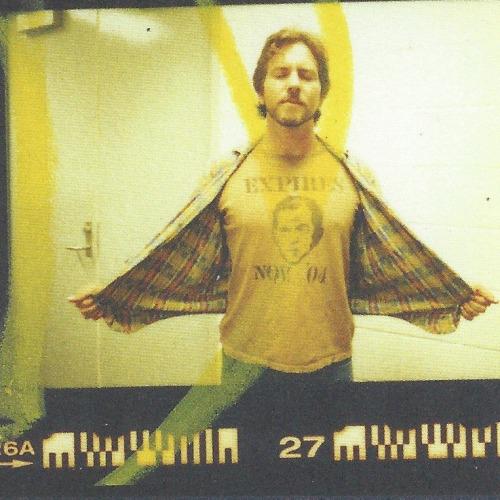 PearlJam's tweet photo. "The days, they linger on and every night, what I'm waiting for Is the real possibility I may meet you in my dream." http://t.co/W6tUYd0bax