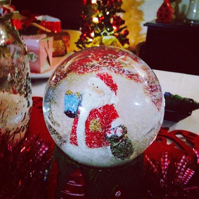 Sureshnie's tweet photo. Merry Merry Christmas Hope you and your Loved ones are abundantly blessed xxx #OneLove# http://t.co/PGd6QKtzOA