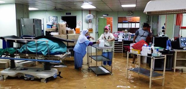 Astro Awani On Twitter Banjir Turut Landa Hospital Raja Perempuan Zainab Ii Di Kelantan Http T Co Tuwhhmv4vn Http T Co Fh8xjrrxww Twitter