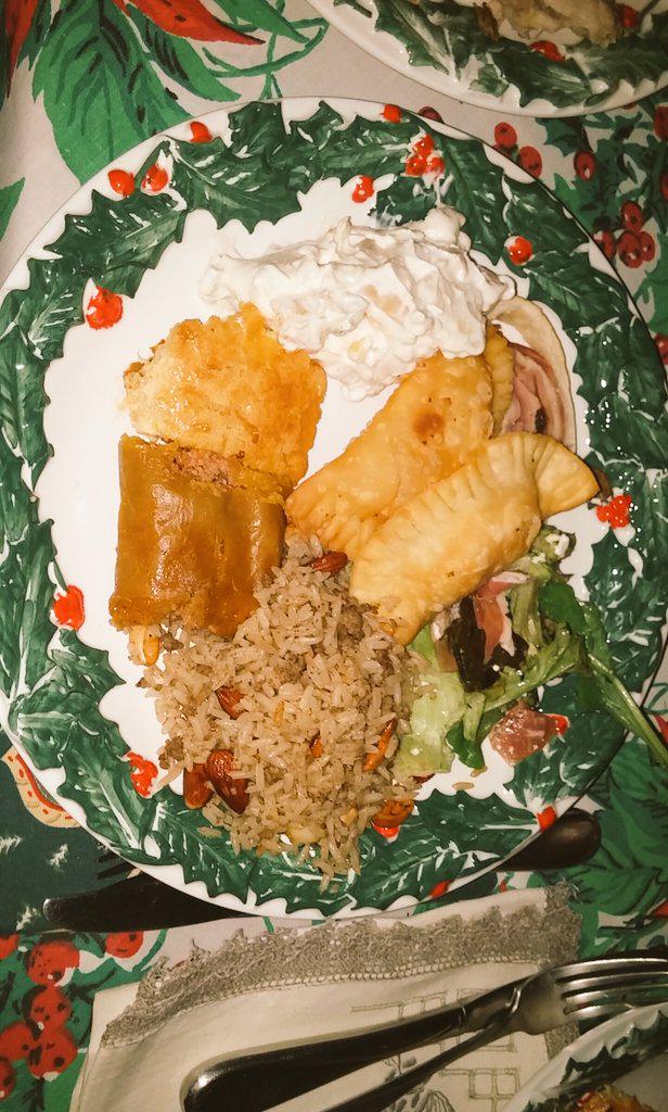 virgintuh's tweet image. @LeJuan__James Eat your heart out #HispanicsGoAllOut #DominicanChristmas #ThreeHoursLate