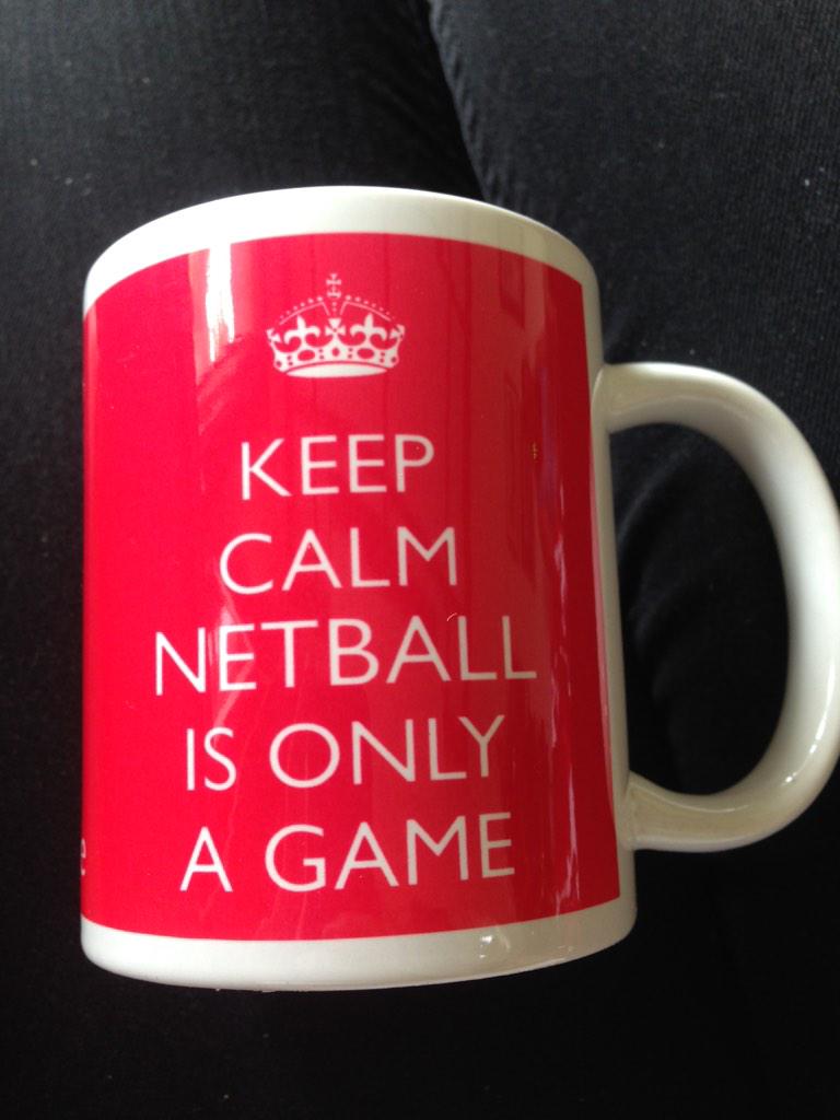 MariegeeNZ's tweet photo. Obviously never watched a @SilverFernsNZ @AussieDiamonds game before then... #xmasgifties  😂 http://t.co/AZiCjCHOdt