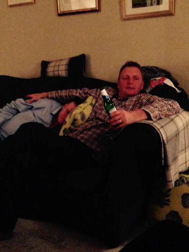 karencashy's tweet image. Happy Christmas Eve!#standardbehaviour