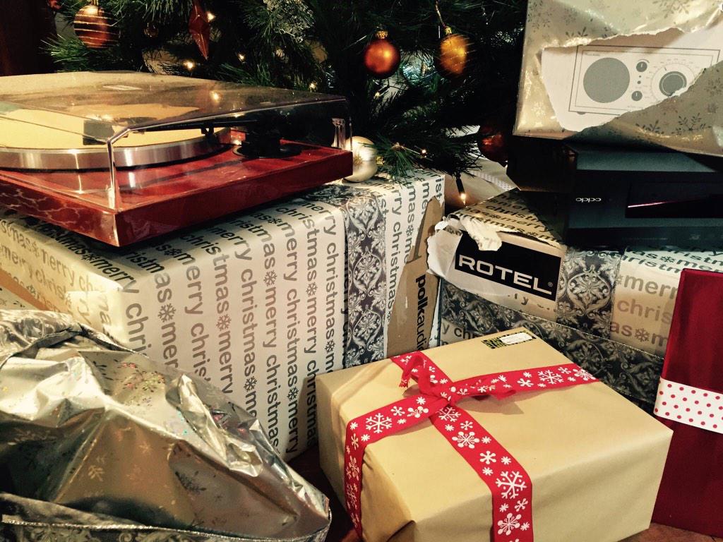 Wishing you a very Merry Hi-Fi Christmas from Pro-Ject Audio. #BestChristmasPresentEver