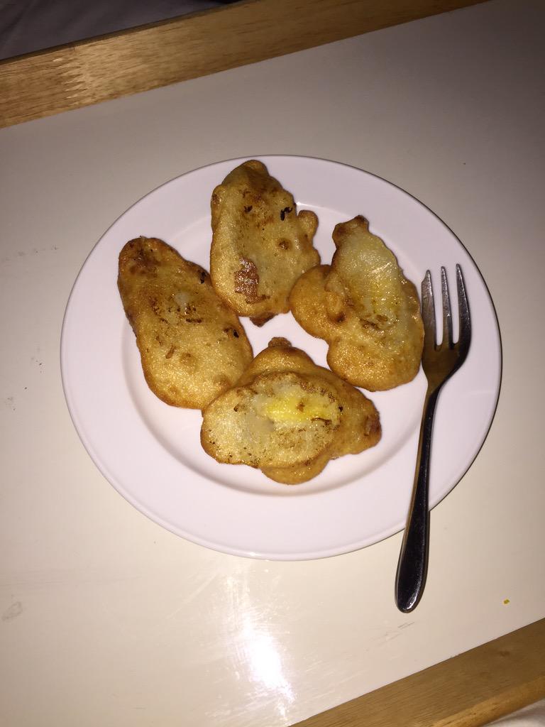 juliaperrez's tweet photo. Mama @resvi_noprianti: buatan siapa tuh? "@juliaperrez: Pisang goreng yumy http://t.co/b1qWoAGS2Q"”
